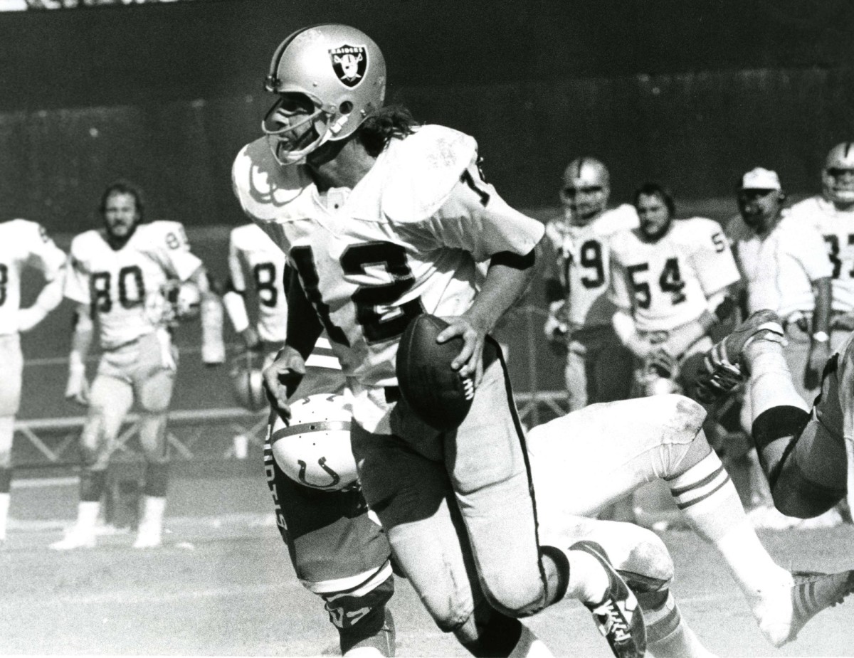 Las Vegas Raiders' historic blowout win brought back memories of the 1960s